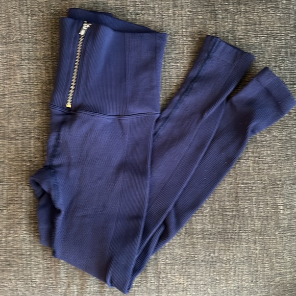 FP Movement, Part of Me Leggings, Size M/L - Picture 5 of 9